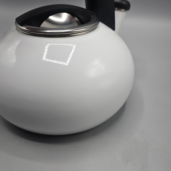 Kitchenaid White Whistling Tea Kettle 1.5 Quart - Picture 4 of 14